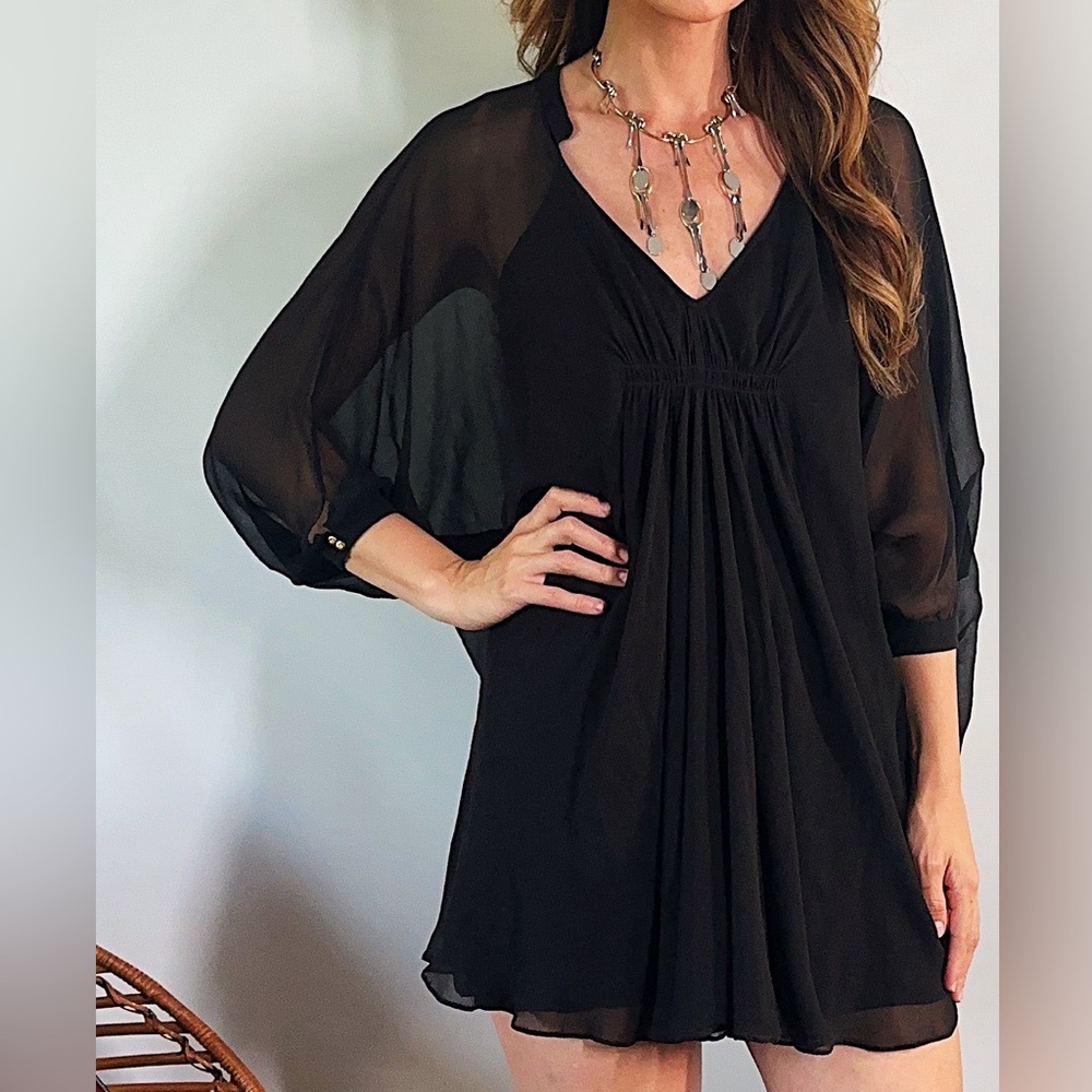 DIANE VON FURSTENBERG 100% Silk Fleurette Dress in Black (size 0)